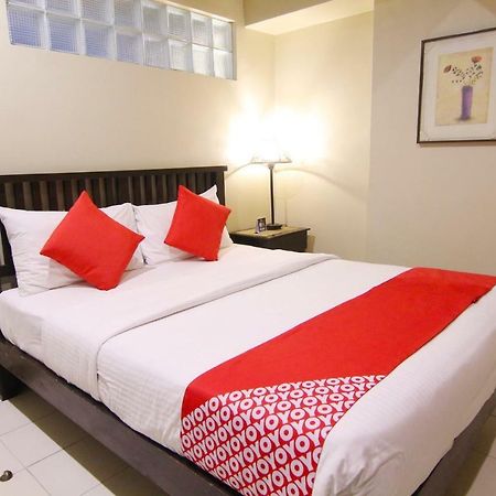 Oyo 103 Artina Suites Hotel Makati City Exteriér fotografie