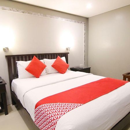 Oyo 103 Artina Suites Hotel Makati City Exteriér fotografie