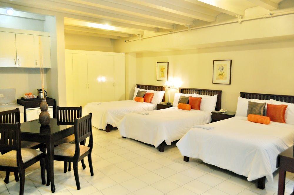 Oyo 103 Artina Suites Hotel Makati City Exteriér fotografie