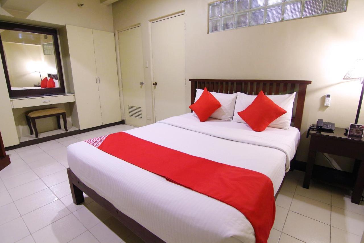 Oyo 103 Artina Suites Hotel Makati City Exteriér fotografie