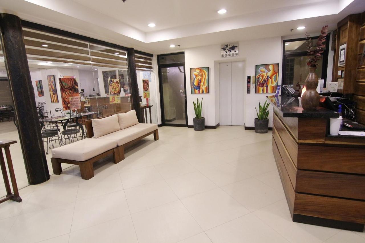 Oyo 103 Artina Suites Hotel Makati City Exteriér fotografie