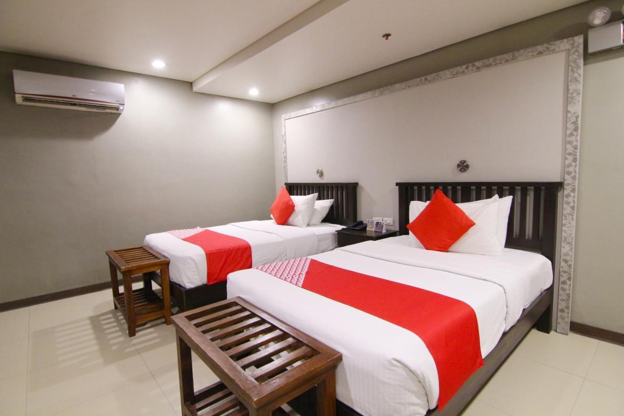 Oyo 103 Artina Suites Hotel Makati City Exteriér fotografie
