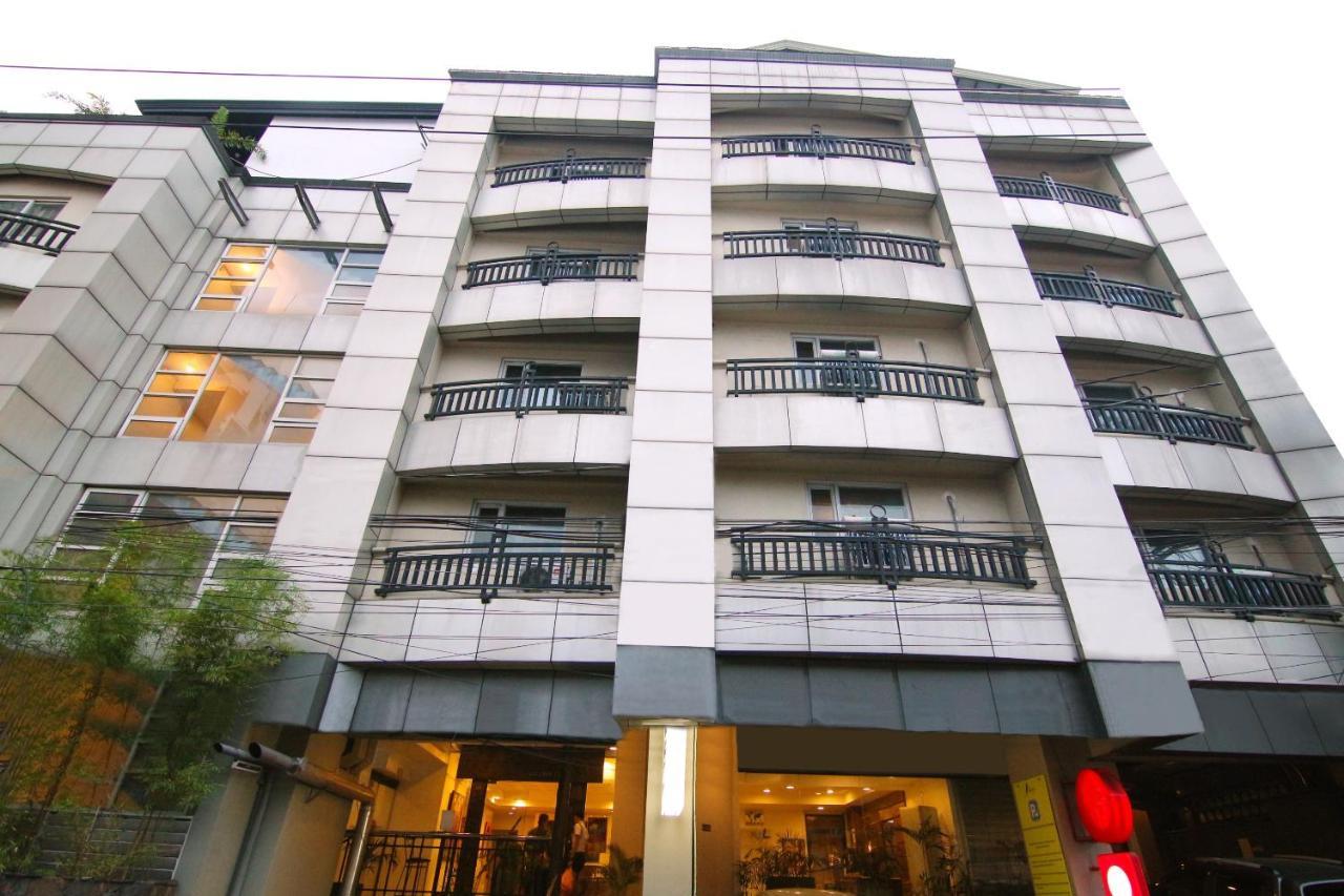 Oyo 103 Artina Suites Hotel Makati City Exteriér fotografie