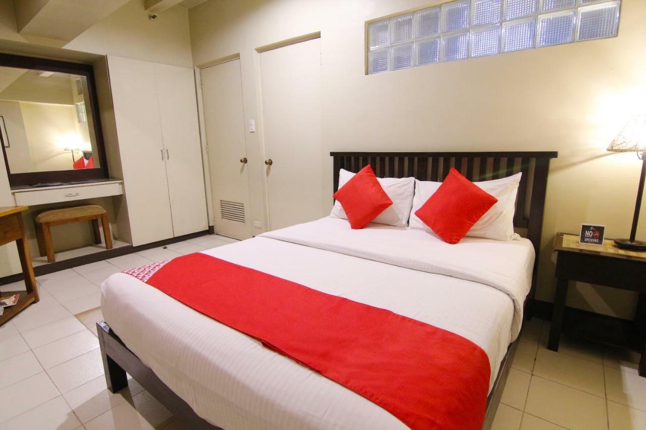 Oyo 103 Artina Suites Hotel Makati City Exteriér fotografie
