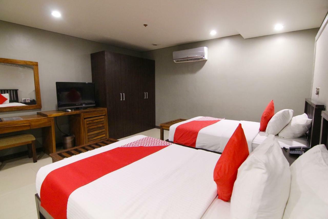 Oyo 103 Artina Suites Hotel Makati City Exteriér fotografie