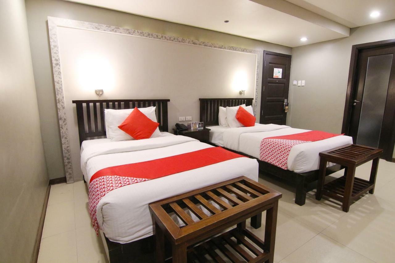 Oyo 103 Artina Suites Hotel Makati City Exteriér fotografie