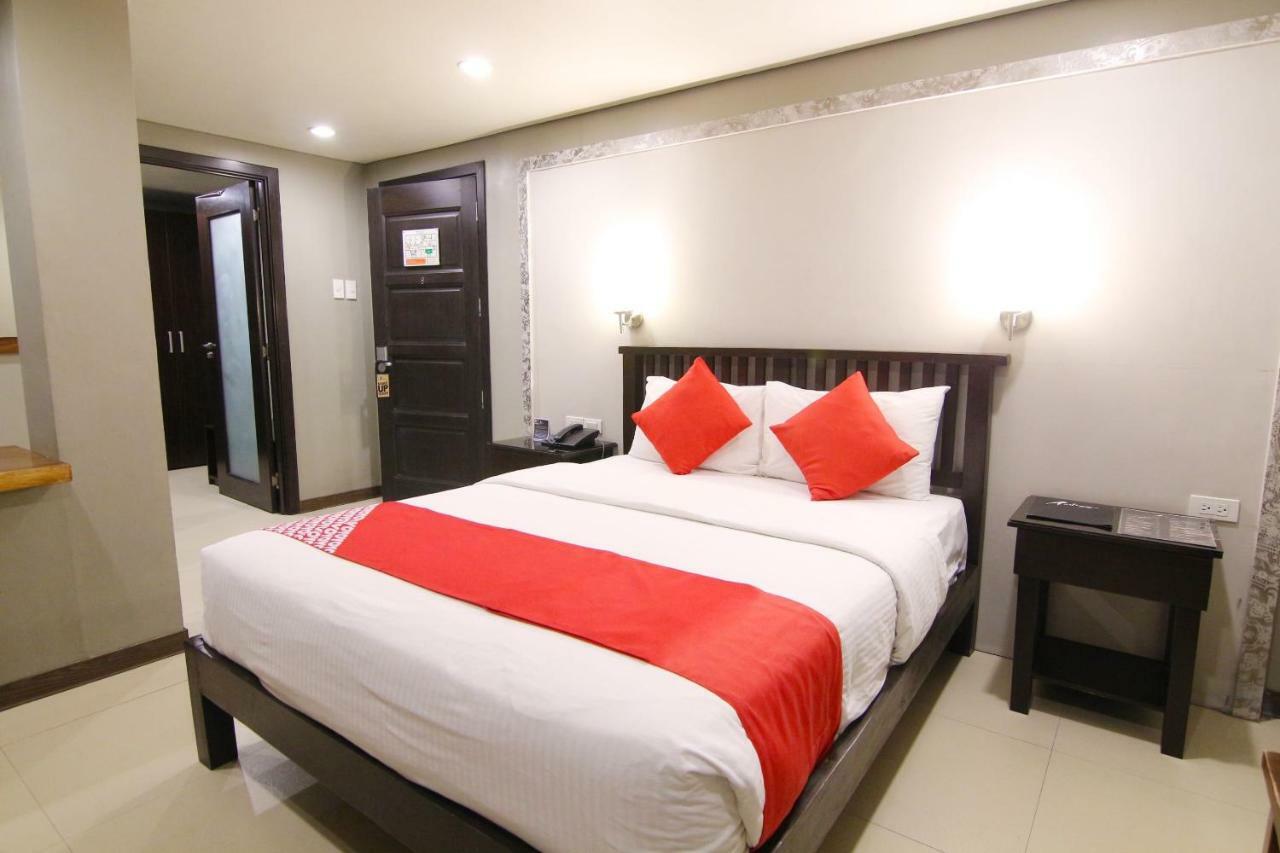 Oyo 103 Artina Suites Hotel Makati City Exteriér fotografie