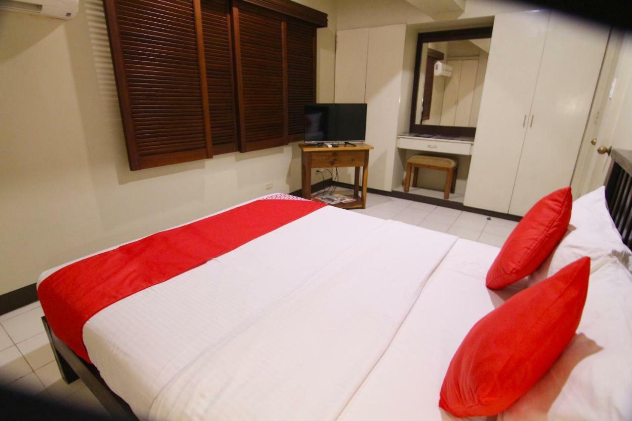 Oyo 103 Artina Suites Hotel Makati City Exteriér fotografie