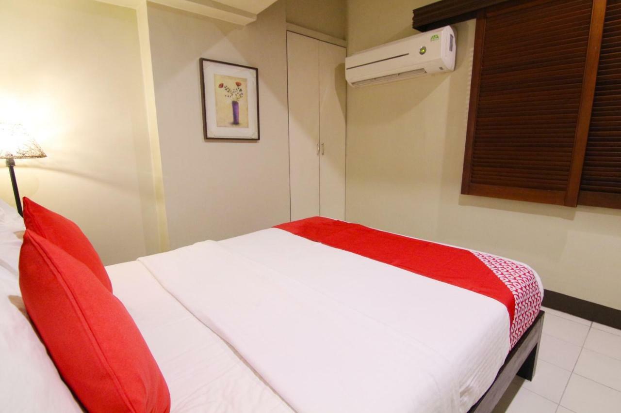 Oyo 103 Artina Suites Hotel Makati City Exteriér fotografie