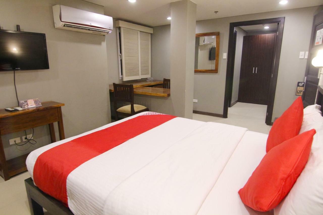 Oyo 103 Artina Suites Hotel Makati City Exteriér fotografie